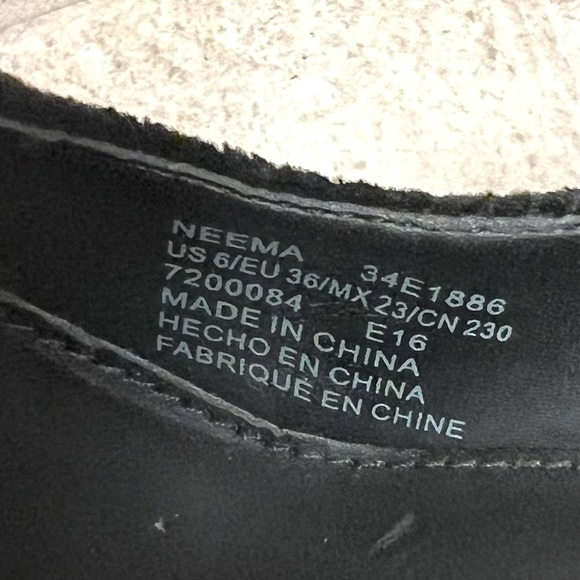 CALVIN KLEIN 'Neema' Pointy Toe Pump In Black Velvet golden heels womens size 6M - Picture 12 of 12